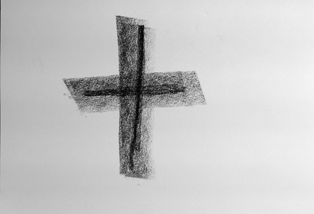 001_Formelhaftes_Zeichnen Kreide-Zeichnung, Kreuz, aus dem Formehaften Zeihnen
